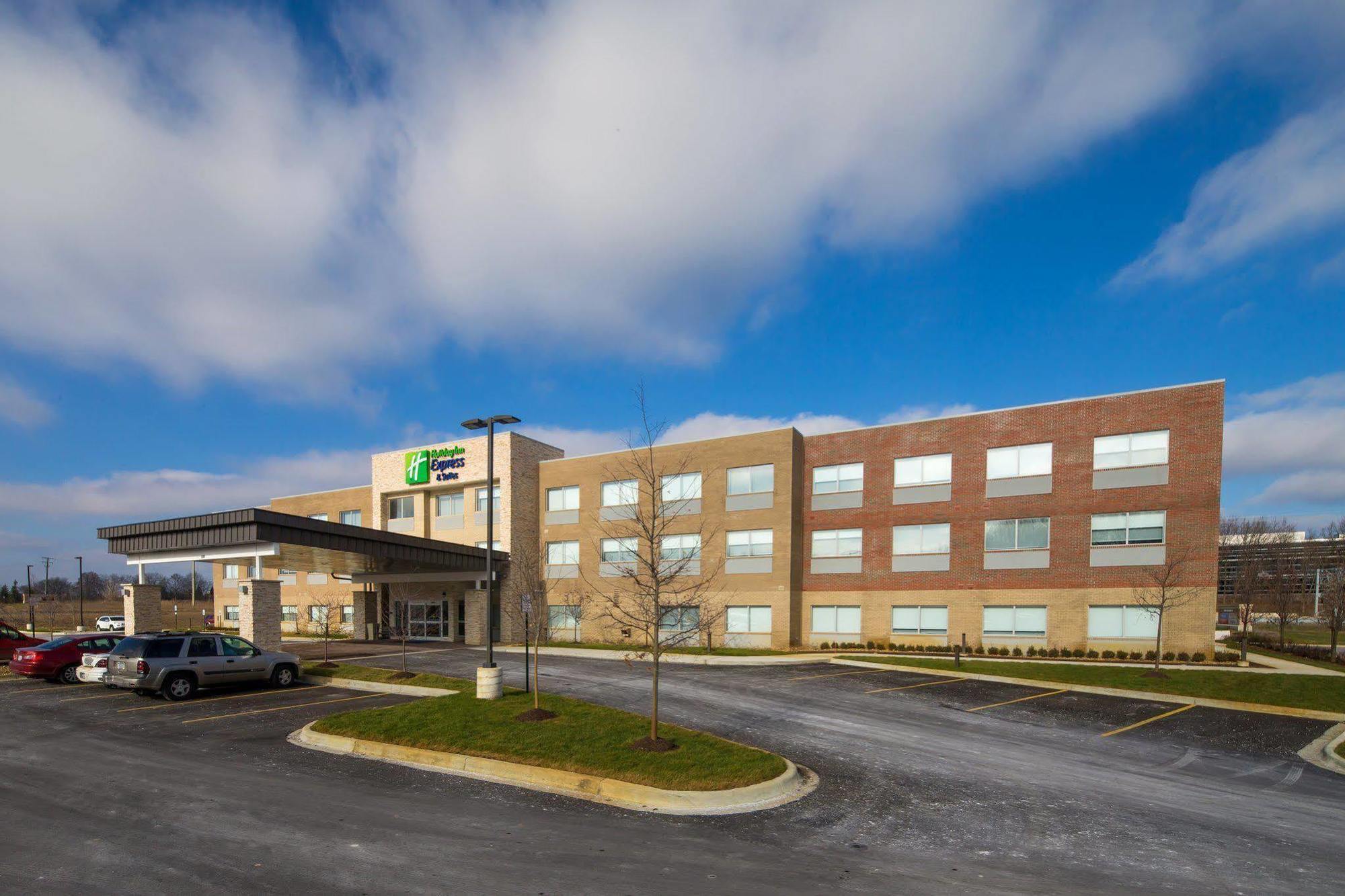 Holiday Inn Express & Suites Alpena - Downtown By Ihg Ngoại thất bức ảnh